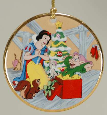 Tis the Season Snow White & Dopey - No Box