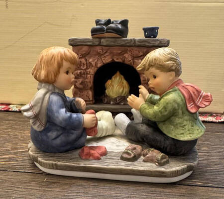 Berta Hummel Figurines Warm And Toasty - Boxed
