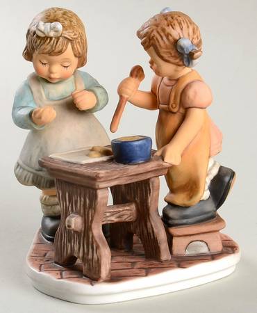 Berta Hummel Figurines Baking Cookies - Boxed