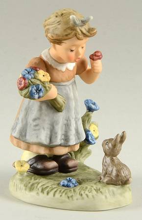 Berta Hummel Figurines A Lovely Bouquet - Boxed
