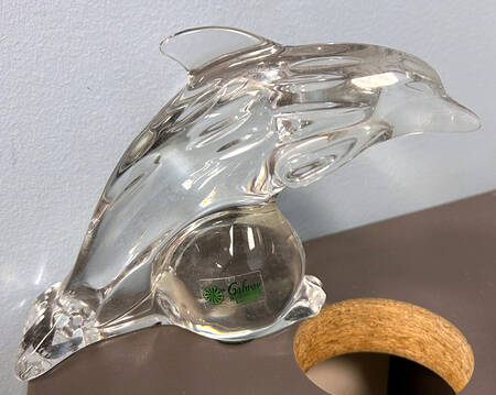 GALway Paperweight Dolphin - Boxed