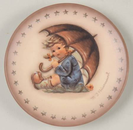 Miniature Annual Plate Umbrella Girl - Boxed