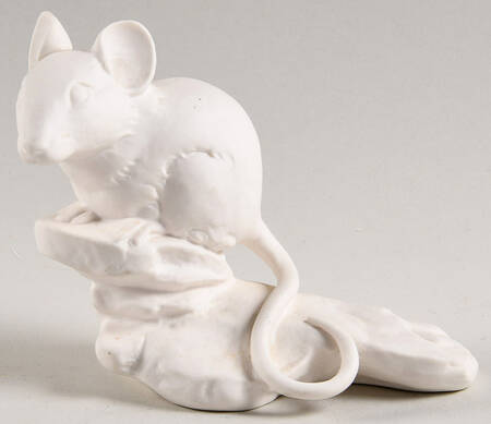 All White Figurines Mouse On Rock-Matte - No Box