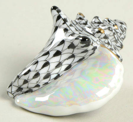 Shells Small Conch Shell-Black - No Box