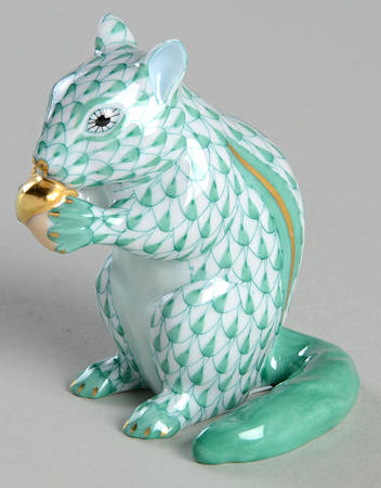 Rodents Chipmunk W/Acorn-Green - No Box
