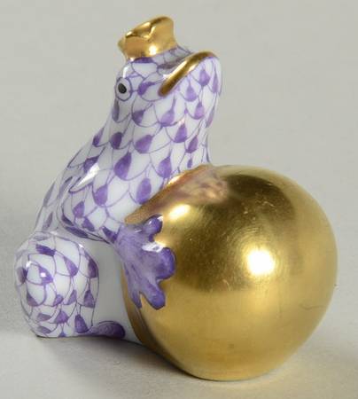 Frogs Frog On Ball-Lilac - No Box