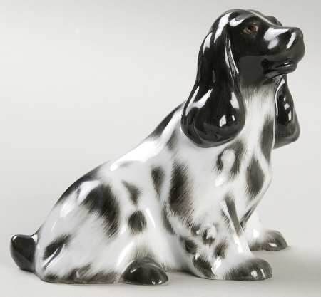 Dogs Spaniel Sitting-Natural/Black - No Box