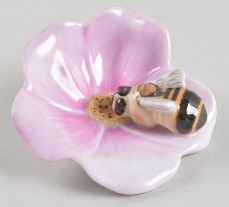 Bugs & Friends Bumble Bee On Flower - No Box