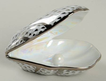 Shells Oyster With Pearl-Platinum - No Box