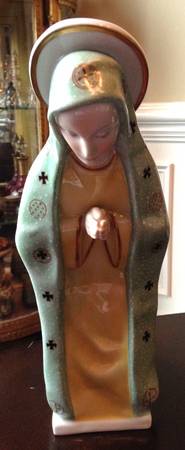 Religious Madonna Praying - No Box