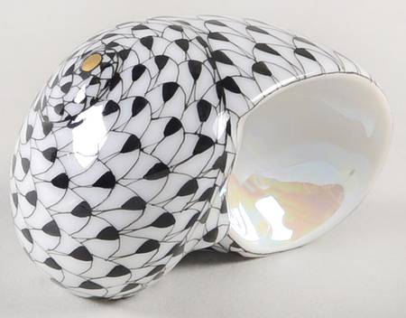 Shells Shark Eye Shell-Black - No Box