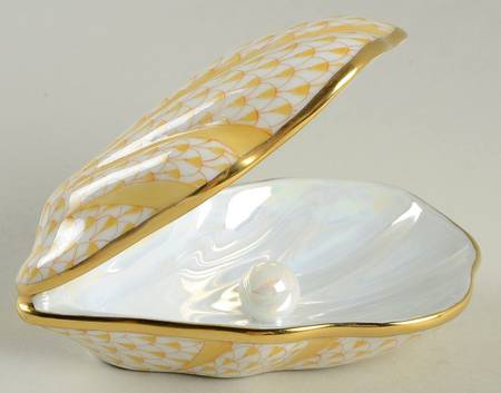 Shells Oyster With Pearl-Butterscotch - No Box