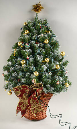 Hallmark Christmas Ornament Decorated Christmas Tree-Hanging Wall - Boxed