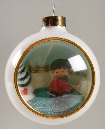 1978 Hallmark Christmas Ornaments Panorama Ball - Boxed