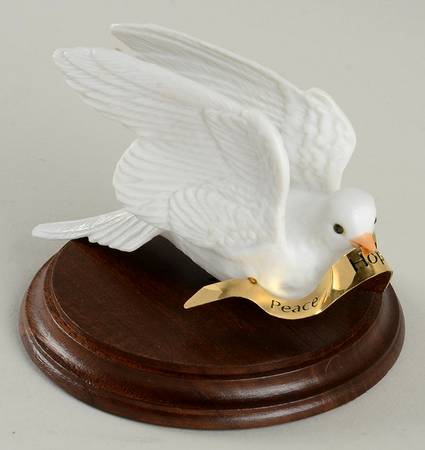 1990 Hallmark Christmas Ornaments Dove Of Peace - With Box 108