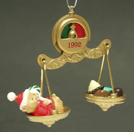 1992 Hallmark Christmas Ornaments Fun On A Big Scale - Boxed