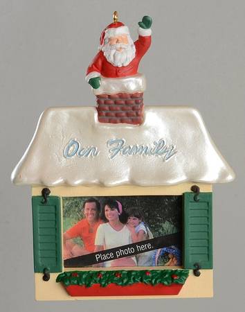 1993 Hallmark Christmas Ornaments Our Family-Photo Holder - Boxed