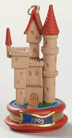 1993 Hallmark Christmas Ornaments Christmas Castle-1993 - Boxed