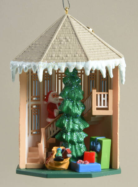 1996 Hallmark Christmas Ornaments Treasured Memories - Boxed