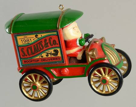 Here Comes Santa 1981-Rooftop Delivery - Boxed