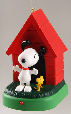 Peanuts Christmas Ornament In The Groove - Boxed