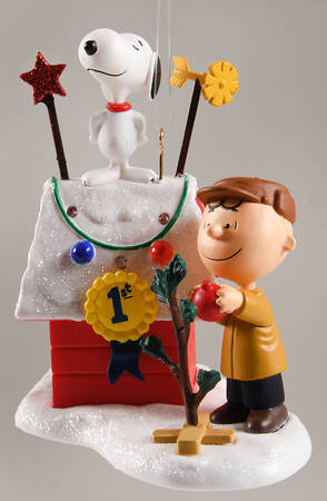 Peanuts Christmas Ornament Decked Out Doghouse - Boxed