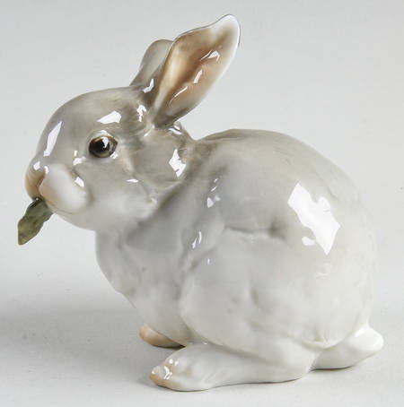 Animals-Farm Rabbit With Leaf-Color - Boxed