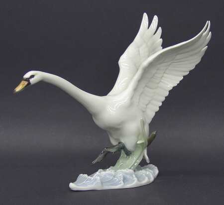 Birds Swan Alighting - Boxed