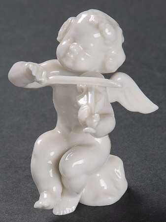 Cherubs-Angels Cherub With Violin-No Gold - Boxed