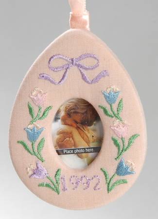 1992 Hallmark Easter Ornament Warm Memories - Boxed