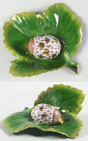 Bugs & Friends Ladybug On Leaf-Chocolate - No Box