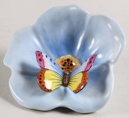 Bugs & Friends Butterfly On Blue Flower - No Box 159