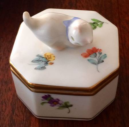 Kimberly (MF) Trinket Box with Cat Lid