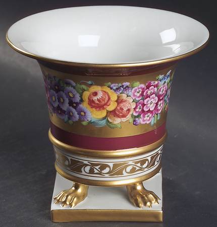 Giftware 5" Claw Footed Urn Vase