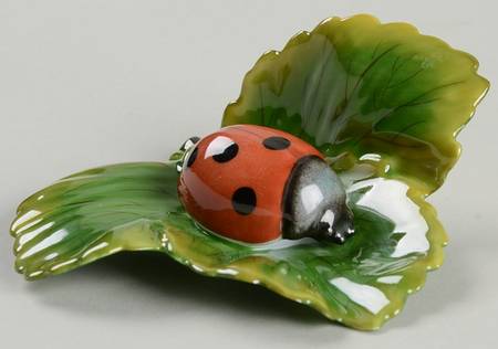 Bugs & Friends Ladybug On Leaf-Natural - No Box