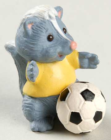 Merry Miniatures 1991 Soccer Skunk - Boxed