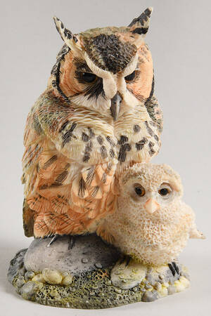 Nesting Instincts By Mother's Side - No Box