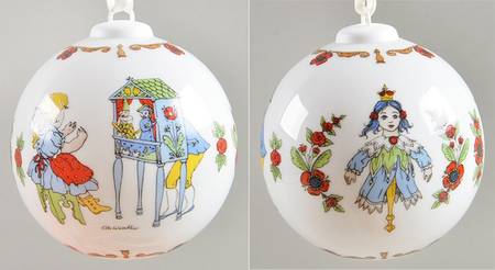 Annual China Christmas Ball Punch And Judy - No Box