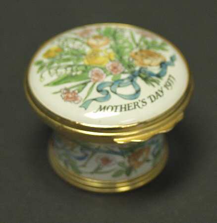 Mother's Day Box Mother's Day-1977 - Boxed