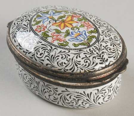 Halcyon Days Box Seventeenth Century Box - Boxed