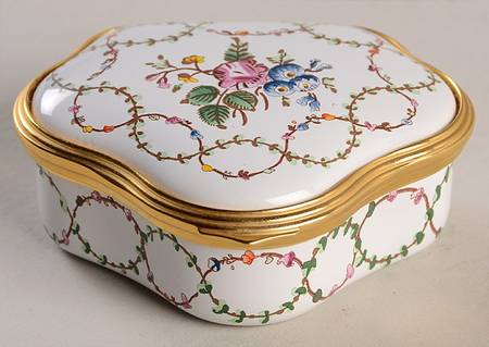 Halcyon Days Box Country Flowers-V&A Museum - With Box Bx351