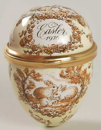 Easter Annual Box Easter Egg-1976 - Boxed