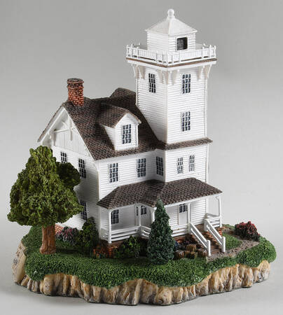 Collectors Society Lighthouse New Castle Rear Range - Boxed