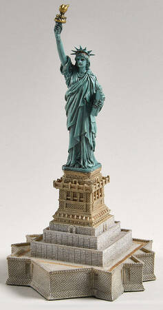 Great Lighthouses of the World Statue Of Liberty - Boxed