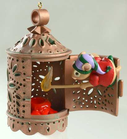 1999 Hallmark Christmas Ornaments Warm Welcome - Boxed
