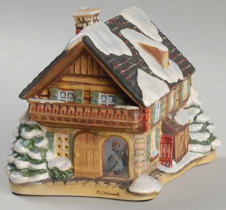 Hummel Bavarian Christmas Company's Coming - Boxed