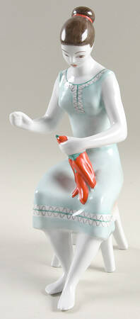 Hollohaza Figurines Woman Stringing Peppers - No Box