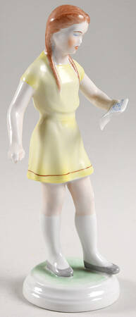 Hollohaza Figurines Girl Holding Sheet Music - No Box