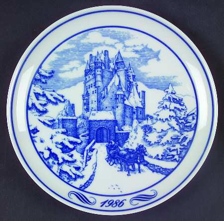 Hutschenreuther Plates Der Burg Eltz Teller - Boxed