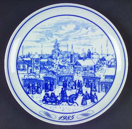 Hutschenreuther Plates Weihnachtsmarkt - Boxed